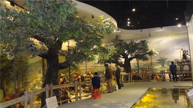 佛山南海石景宜博物館仿真榕樹(shù) 佛山南海石景宜博物館仿真榕樹(shù)
