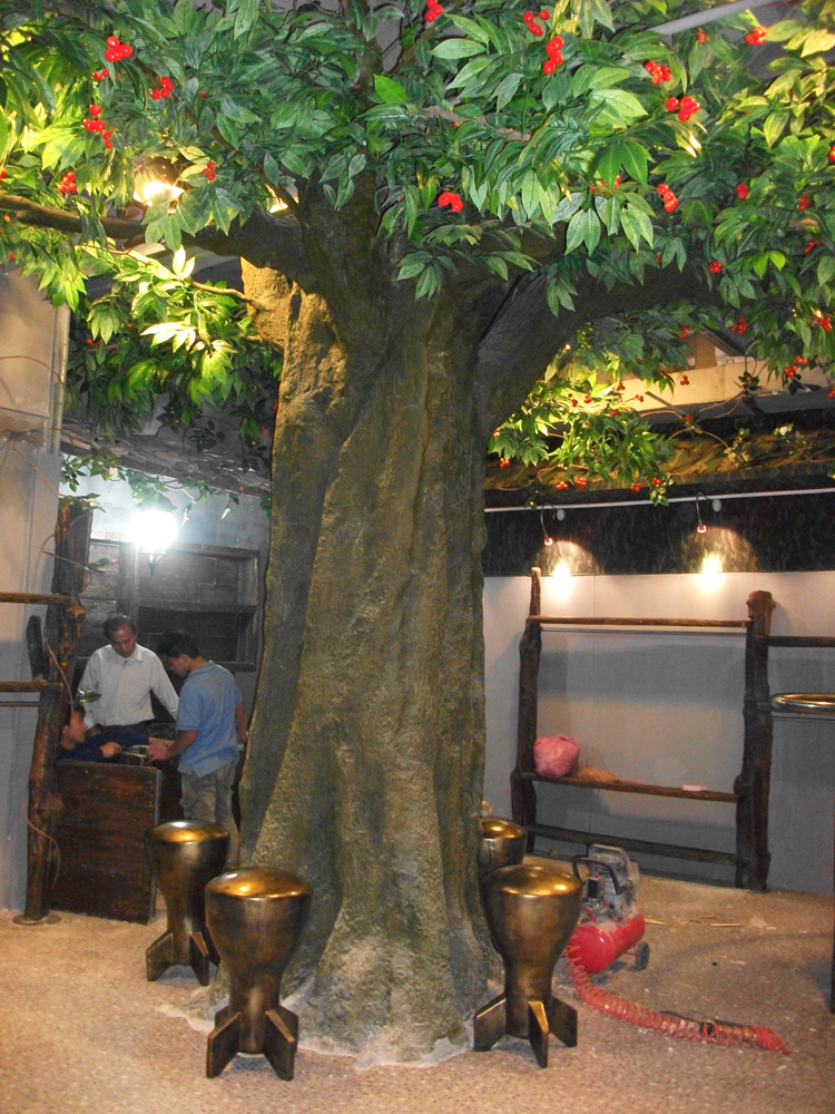 香港軍味兒服飾包柱仿真樹連鎖工程 香港軍味兒服飾包柱仿真樹連鎖工程